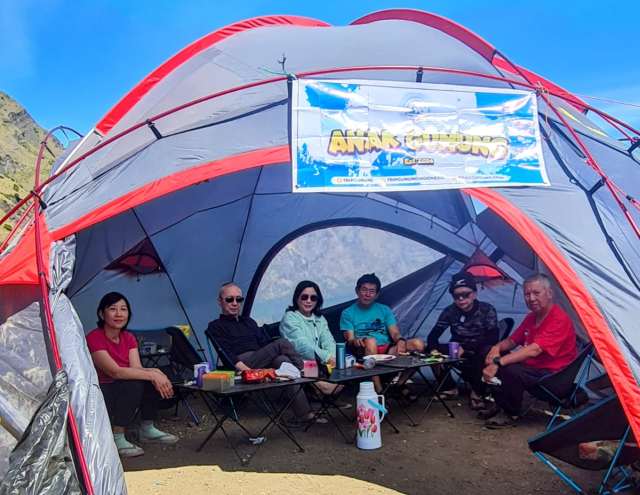 Private Trip Gunung Rinjani Pendakian Singkat 2 Hari 1 Malam | Paket Pendakian Gunung Rinjani 2024-2025